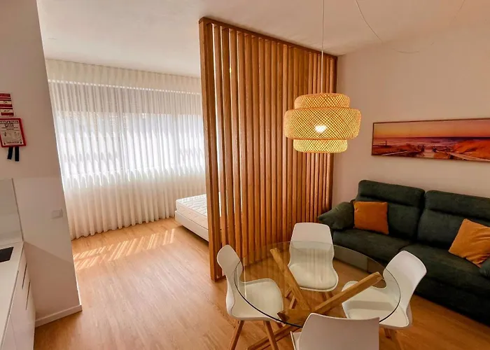 Loft 23-8 アパート *