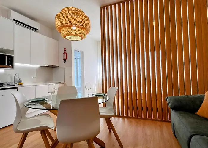 Loft 23-8 アパート *